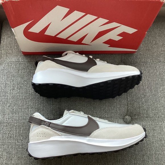 Nike Waffle Debut Sneaker (Women) 9.5M - Picture 4 of 12